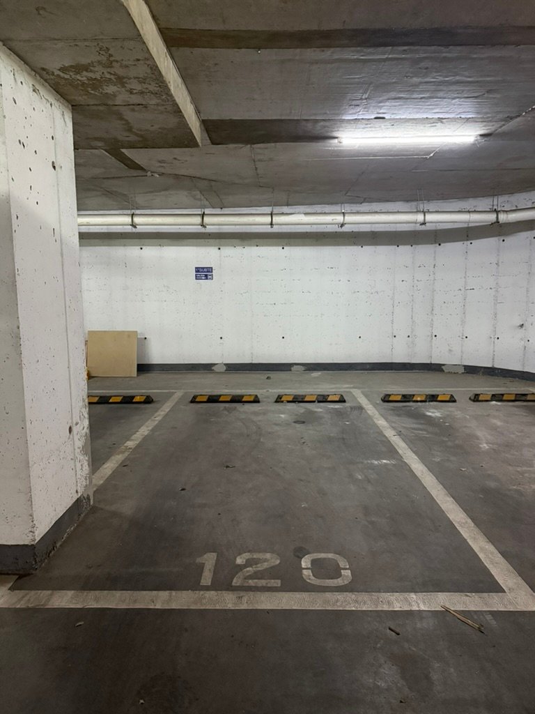Estacionamiento subterráneo incluido en el departamento de Valparaíso